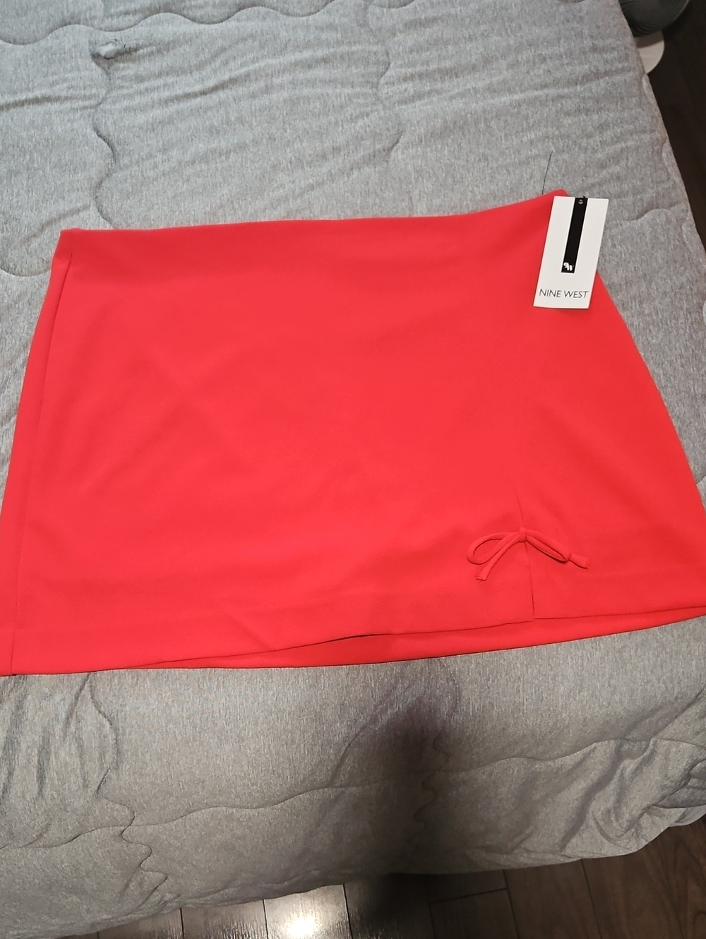 Nine West Coral-Red Skort with Bow Accent